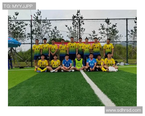 足球迷为何热衷于崇拜球星：背后的心理因素与文化影响分析